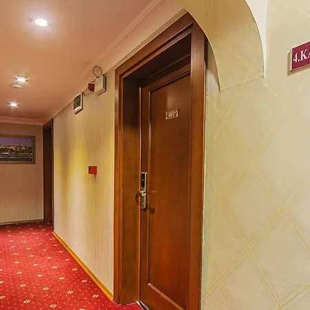 尼萨塔西时代酒店